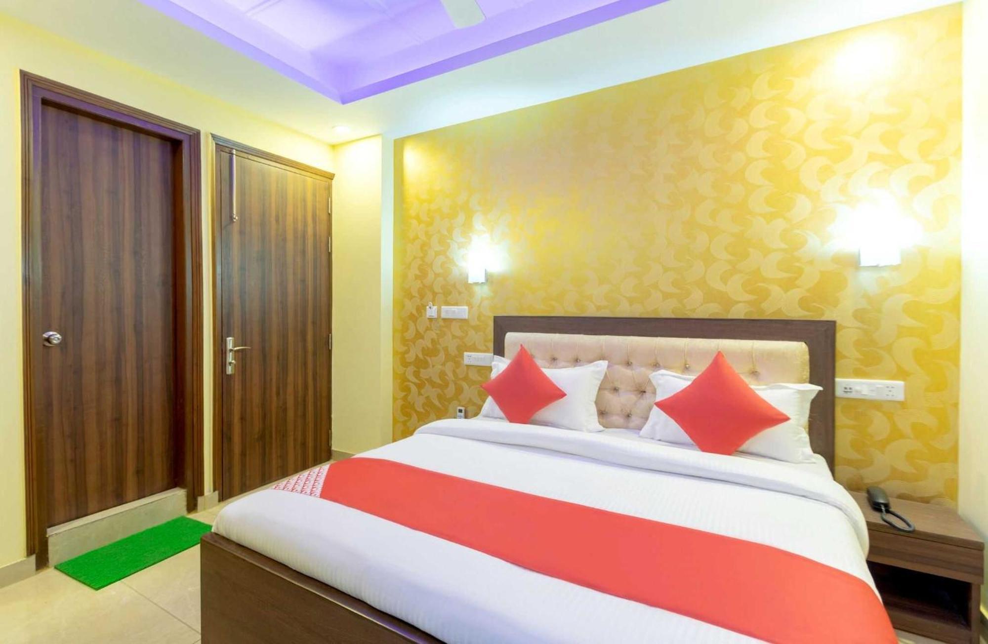 Super Oyo Hotel O Red Stone Inn New Delhi Luaran gambar