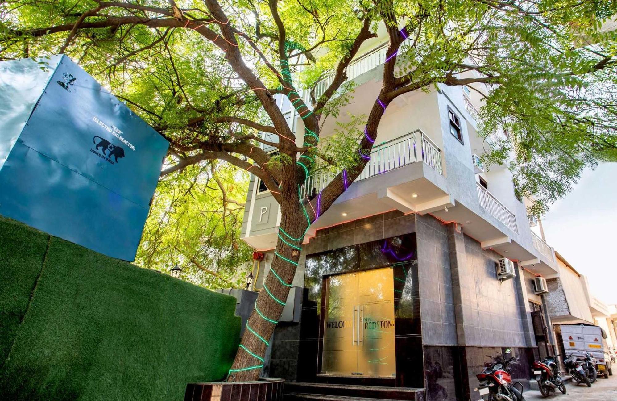 Super Oyo Hotel O Red Stone Inn New Delhi Luaran gambar